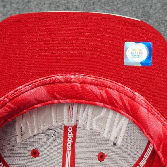 Wisconsin Badgers Adidas Snapback Hat Red Official Sideline NCAA Cap - Picture 8 of 8
